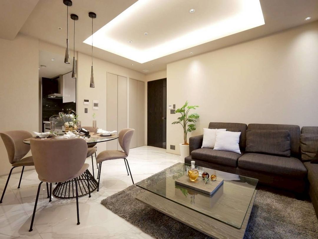 Renovated 2LDK Apartment in Minami Aoyama, Tokyo - Thumbnail 3