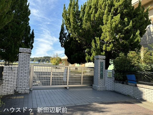 Land for Sale in Seika Town, Kyoto with Subdivision Potential - Thumbnail 3