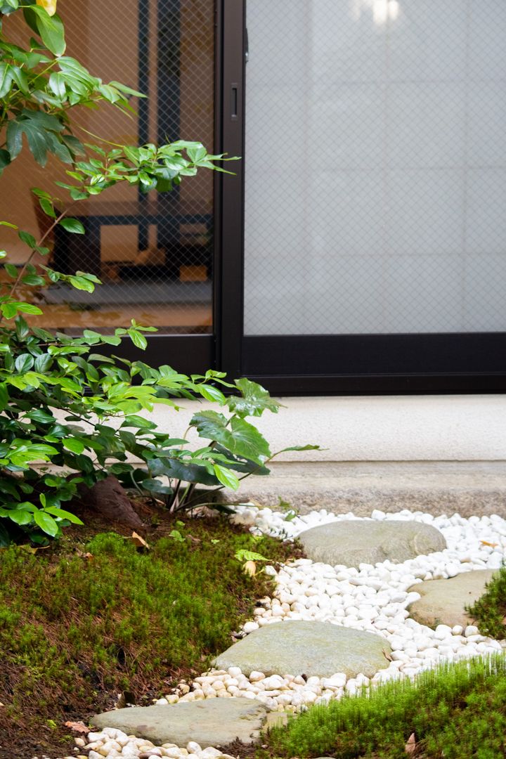 Fully Furnished Former Guesthouse for Sale in Central Kyoto - Thumbnail 2