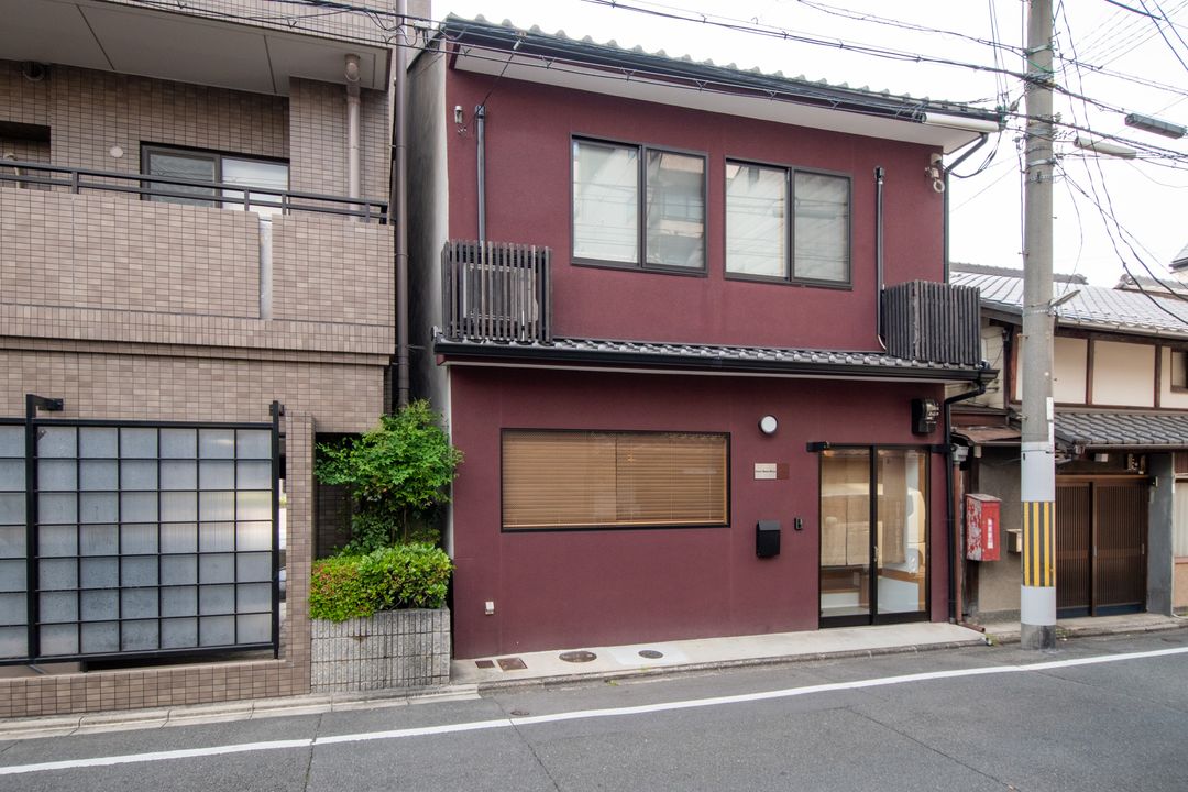 Fully Furnished Former Guesthouse for Sale in Central Kyoto - Thumbnail 4