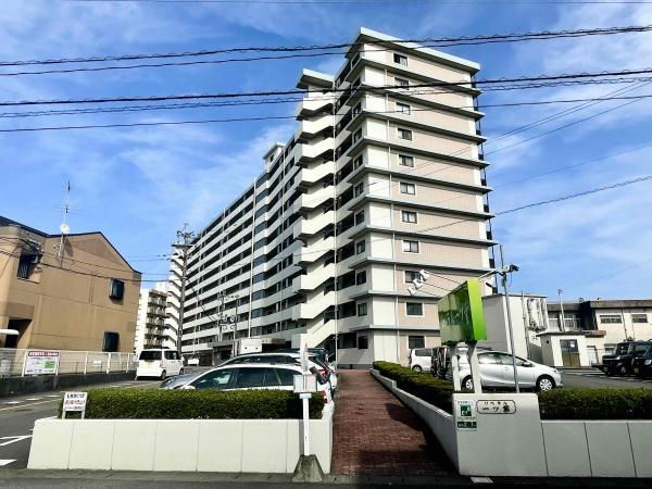 2LDK Apartment with Garden in Miyazaki City - Thumbnail 3