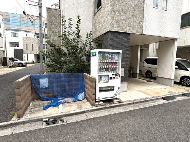 4LDK Family Home with Built-In Garage in Kawaguchi - Thumbnail 4