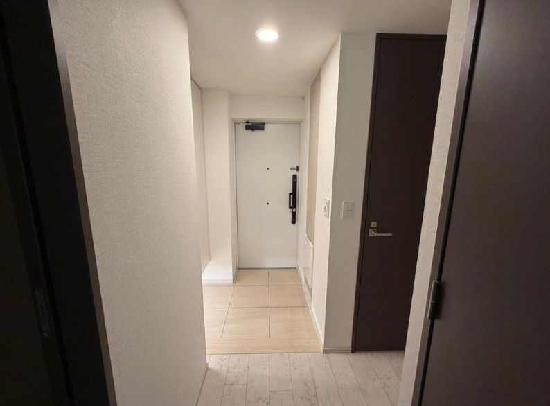 2SLDK Apartment for Sale Near Wakayamashi Station, Wakayama - Thumbnail 3