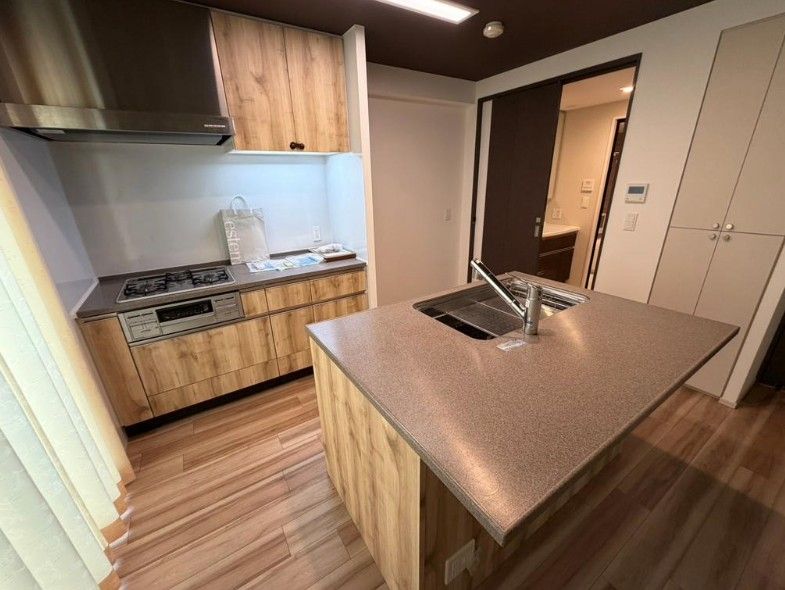 2SLDK Apartment for Sale Near Wakayamashi Station, Wakayama - Thumbnail 4
