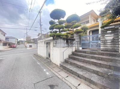 [Homes] Used detached house in Kisendai, Iwade City | — Image 1, Iwade, Wakayama