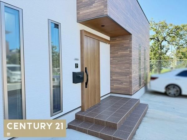 Modern 3SLDK Designer Home with Solar & Battery in Wakayama - Thumbnail 2