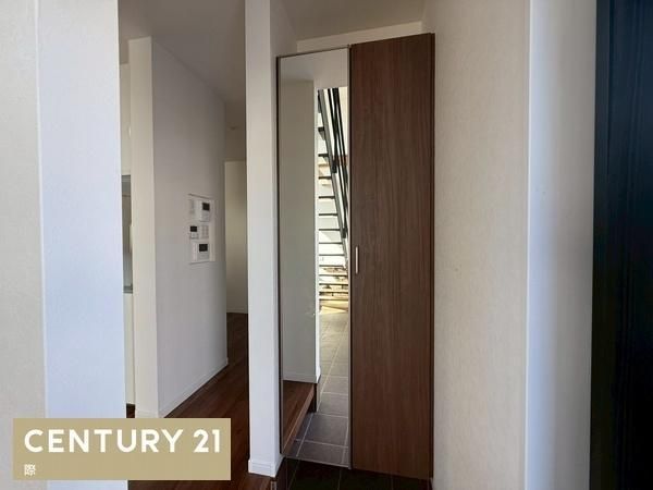 Modern 3SLDK Designer Home with Solar & Battery in Wakayama - Thumbnail 3