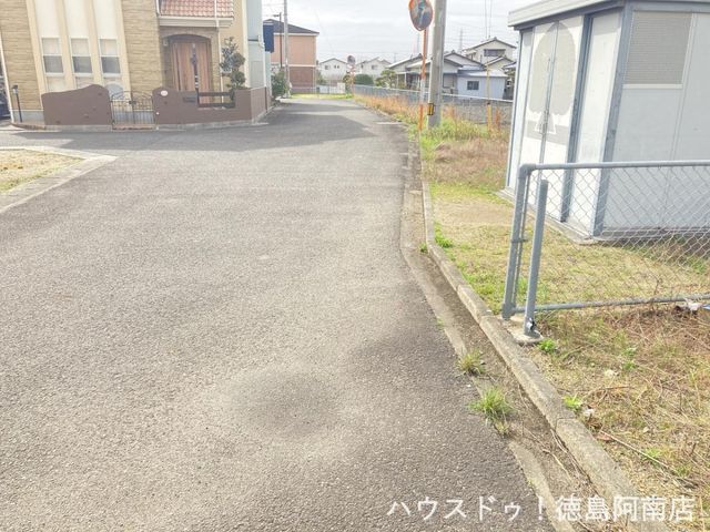 80 Tsubo Corner Residential Land for Sale in Komatsushima, Tokushima - Thumbnail 2