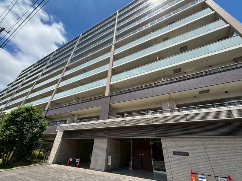 Gracious Hills Tama-Sakai 3LDK Apartment for Sale in Machida - Thumbnail 2