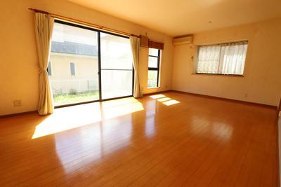Togane City Hiyoshidai Used House | Togane City, 33-minute walk from JR Togane Line Togane Station (property number: 0106564-0003818) — Image 3, Togane, Chiba