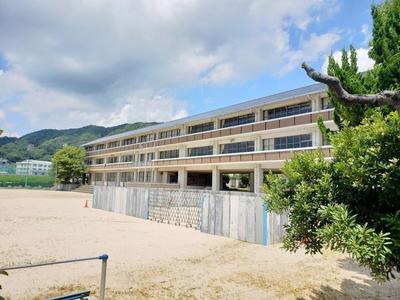 6DK House in Shunan City with Large Balcony and Parking — Image 4, Shunan, Yamaguchi