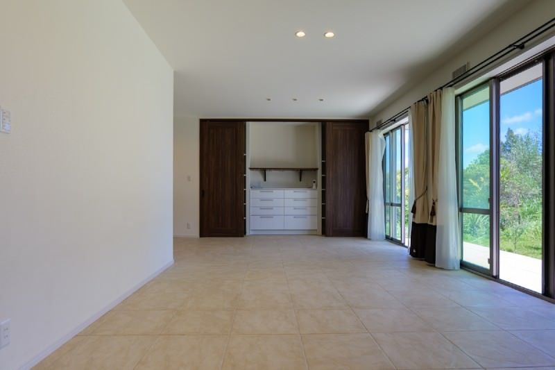4LDK Designer Home with Italian Materials in Tomigusuku - Thumbnail 4