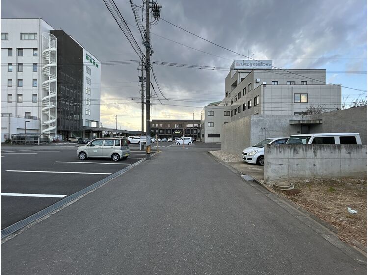 New 3LDK House in Fukui City with Parking | Near Amenities - Thumbnail 3