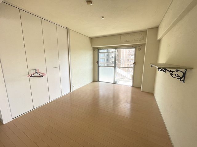 2LDK Condo in Kawachinagano: 3 Min to Station, Renovated - Thumbnail 4
