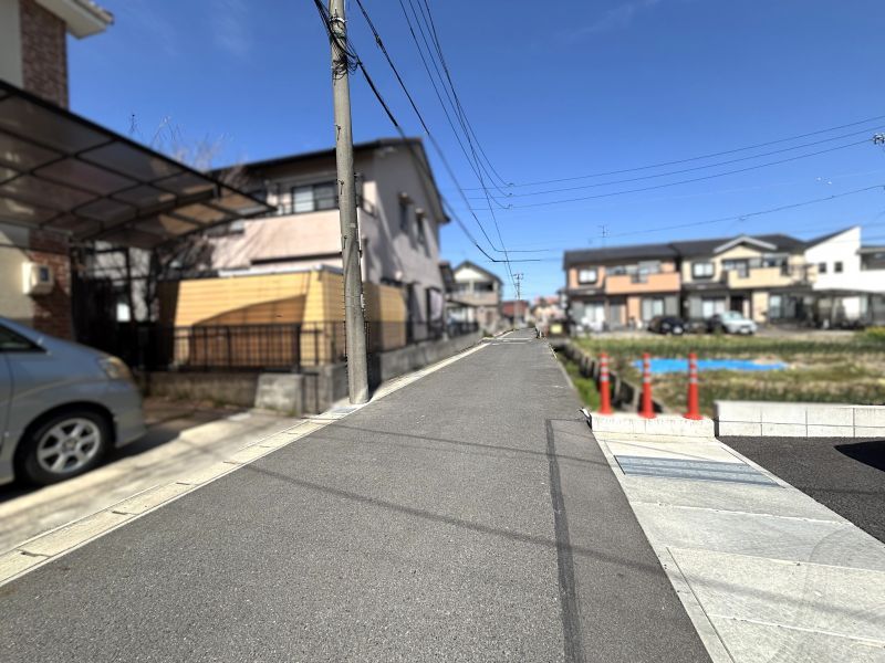 New 4LDK House for Sale in Quiet Ama City Neighborhood - Thumbnail 3