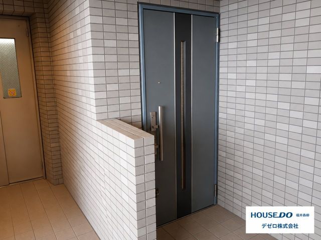 Spacious 3LDK Apartment for Sale in Fukui City, Fukui - Thumbnail 2