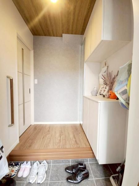 Modern 3LDK ZEH House with Solar Power in Ayase, Kanagawa - Thumbnail 3