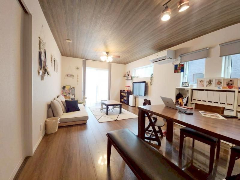 Modern 3LDK ZEH House with Solar Power in Ayase, Kanagawa - Thumbnail 4