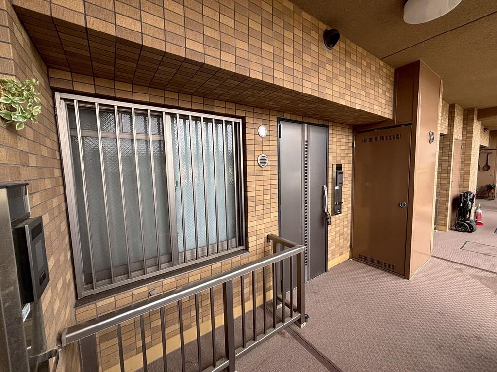 Century Kakogawa Awazu 3LDK Apartment with Garden in Hyogo - Thumbnail 2