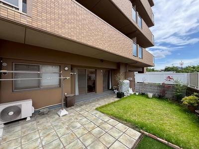 Century Kakogawa Awazu 3LDK Apartment with Garden in Hyogo — Image 2, Kakogawa, Hyogo