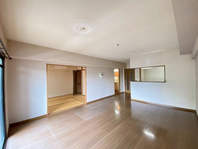 3LDK Apartment for Sale in Grand Palace Shimonoseki II - Thumbnail 4
