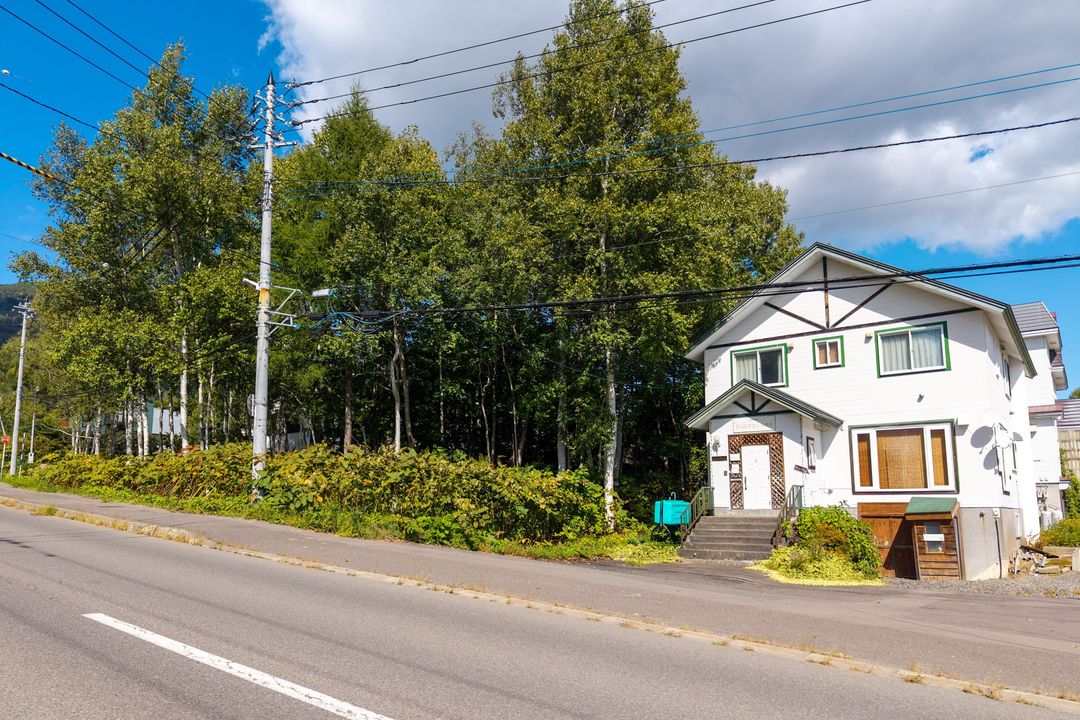 1222 sqm Land for Sale in Niseko, Hokkaido Near Resort - Thumbnail 4