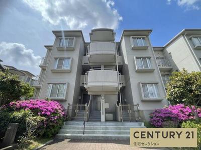 4LDK Apartment near Tsurumaki-Onsen Station, Hadano — Image 1, Hadano, Kanagawa