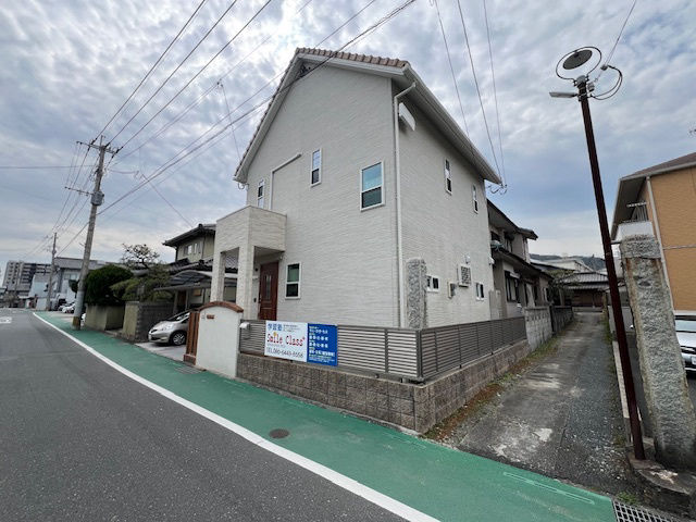 Spacious Two-House Property in Kanda, Fukuoka - Thumbnail 2
