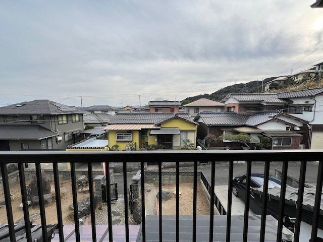 Renovated 4LDK House in Fukuoka with Seismic Upgrades - Thumbnail 3