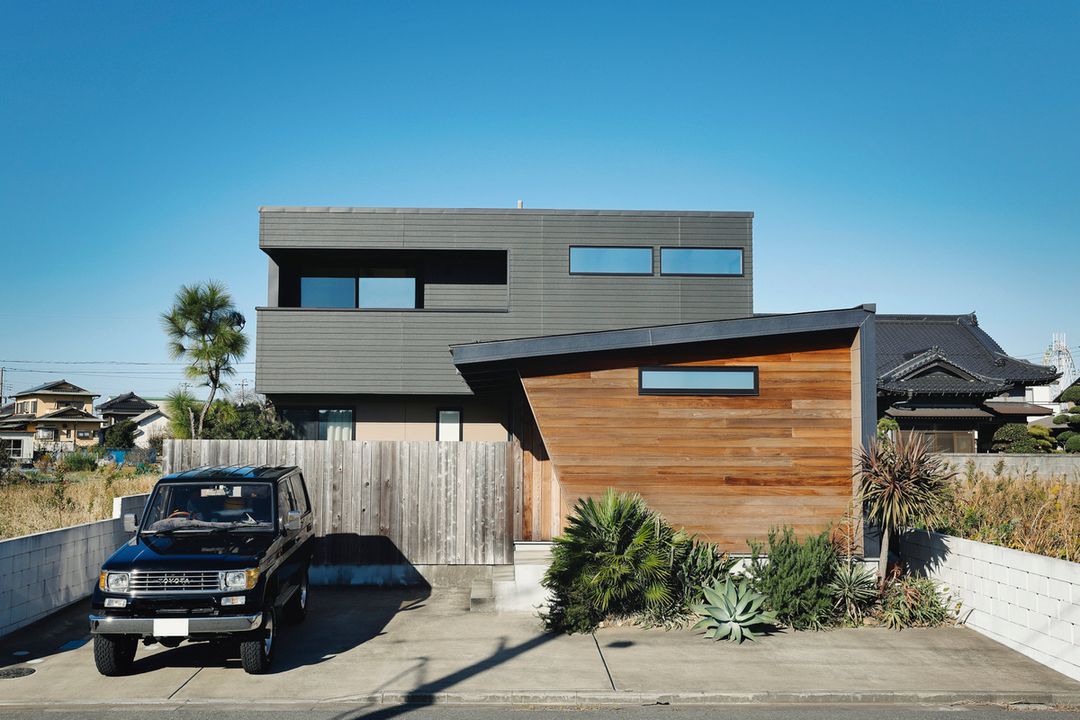 Spacious Land Plots with Custom Home Builds in Koryo, Nara - Thumbnail 3