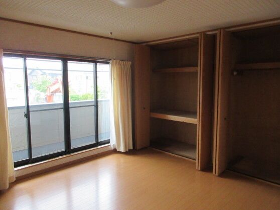 2K Wooden House for Sale in Shibukawa, Gunma - Thumbnail 3