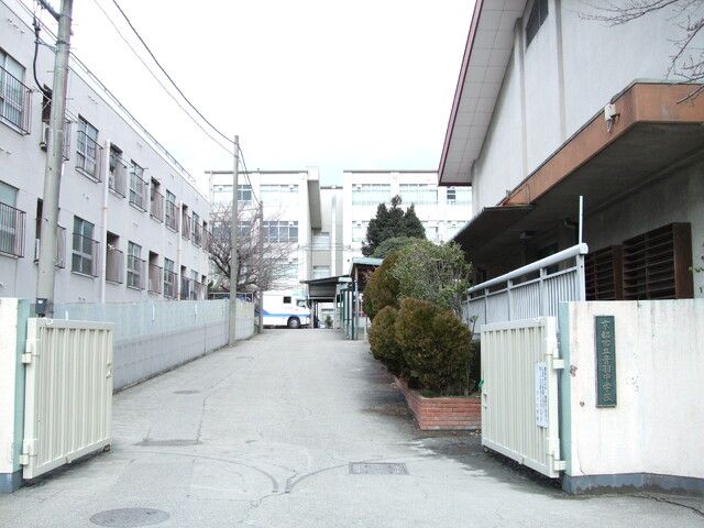 Land for Sale in Yamashina, Kyoto - 496.49 sqm Plot - Thumbnail 2