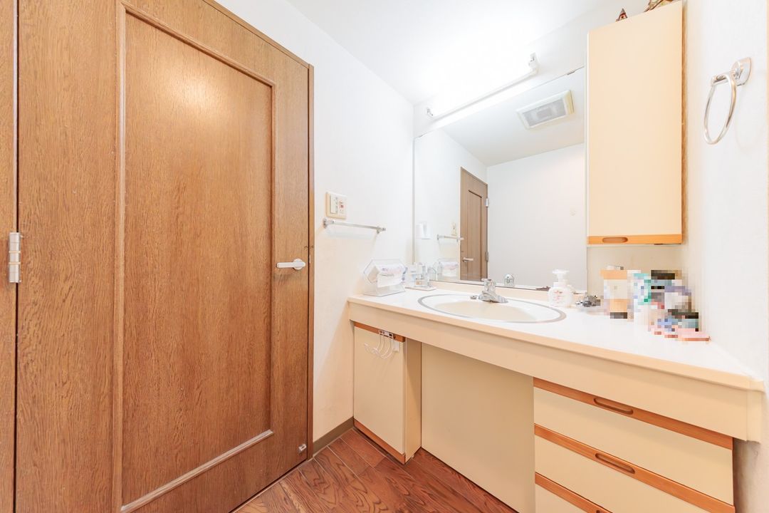 Urayasu Marina East 21 Ocean View 3LDK Apartment for Sale - Thumbnail 4