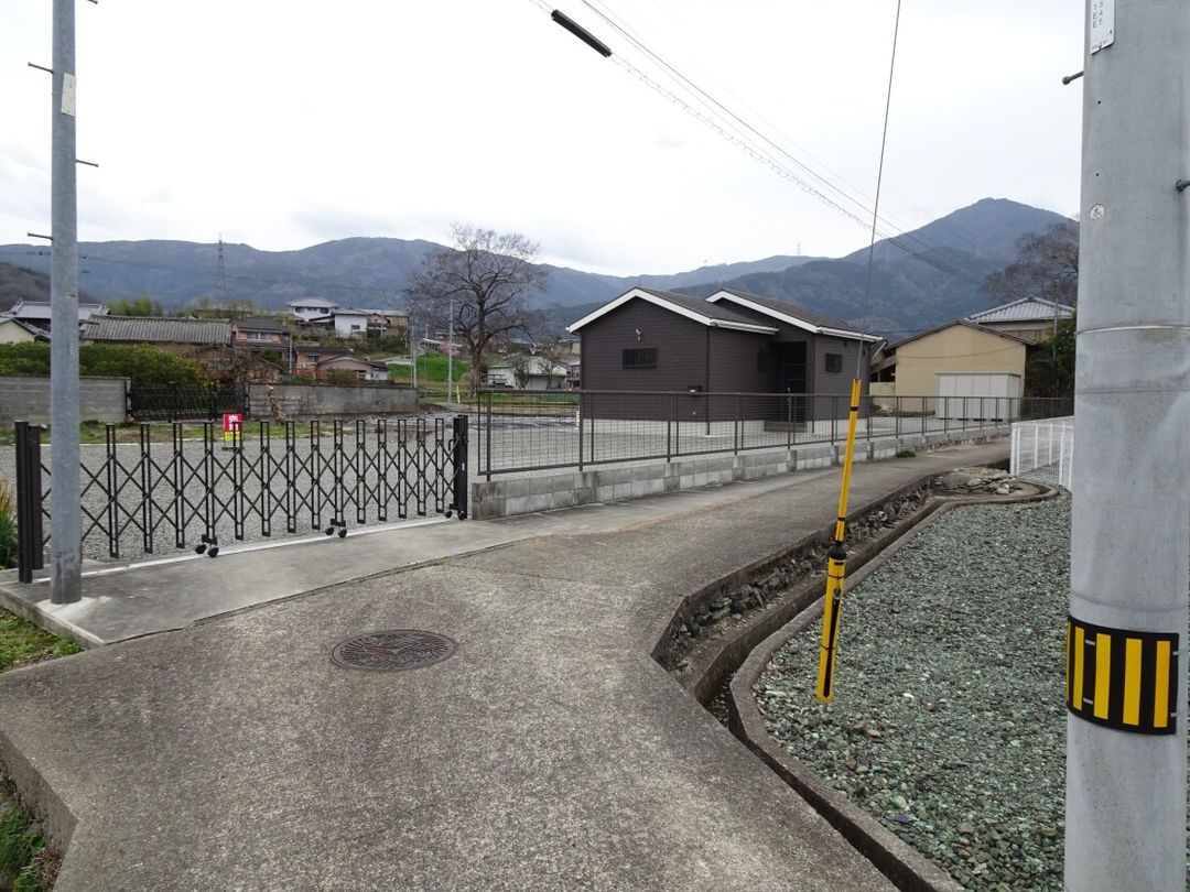 2020-Built 1LDK House with Farmland in Yoshinogawa, Tokushima - Thumbnail 3