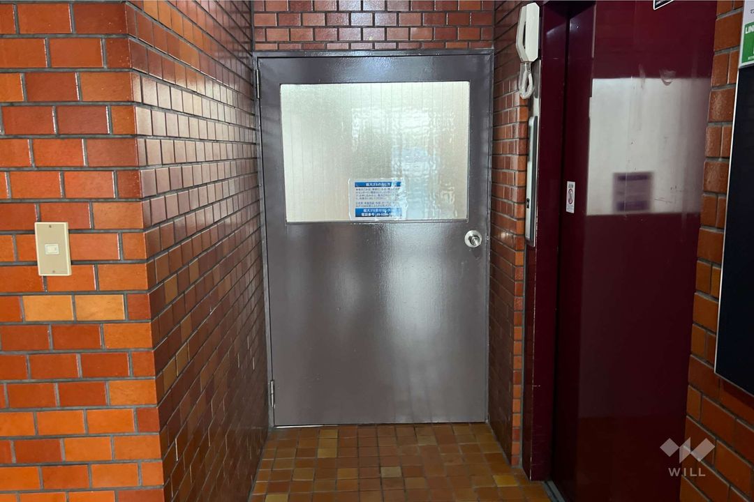 Renovated 2LDK Apartment near Komagome Station & Rikugien Garden - Thumbnail 3