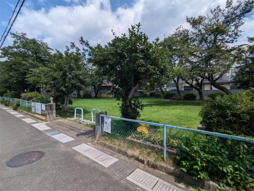 Land for Sale in Nagaokakyo City, Kyoto - 30.4 Tsubo Plot - Thumbnail 4
