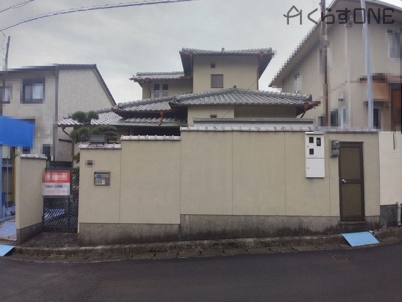 5-Bedroom House in Himeji with Garden and Parking - Thumbnail 2