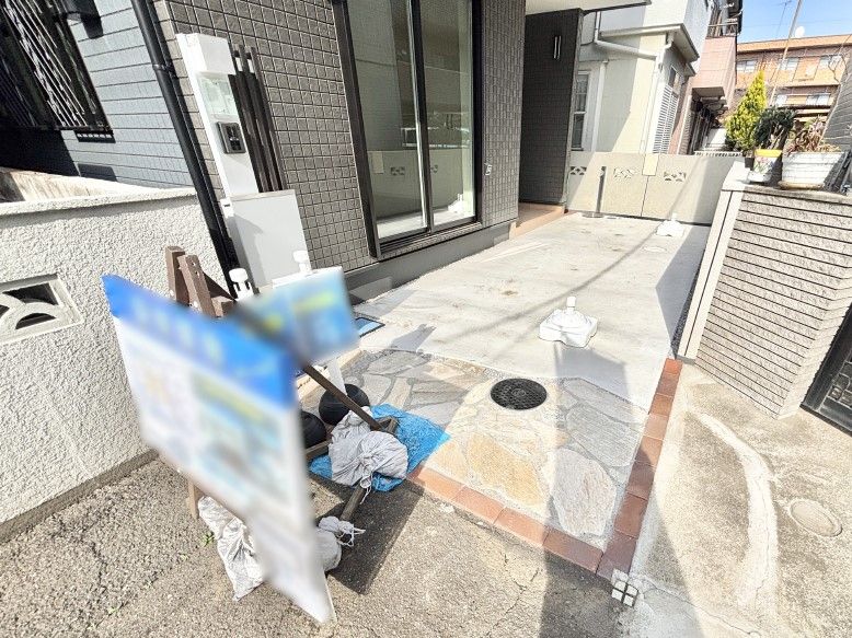 New 3LDK House in Niiza, Saitama with South Balcony & Floor Heating - Thumbnail 2