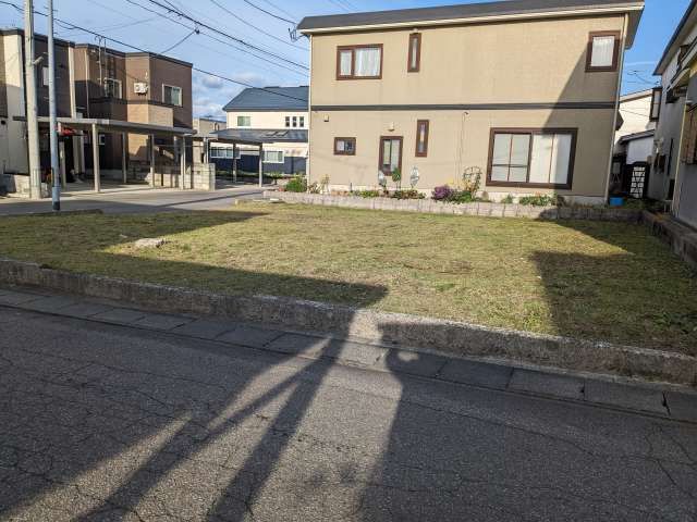 Vacant Corner Lot for Sale in Ōnoyamashita, Aomori City - Thumbnail 2