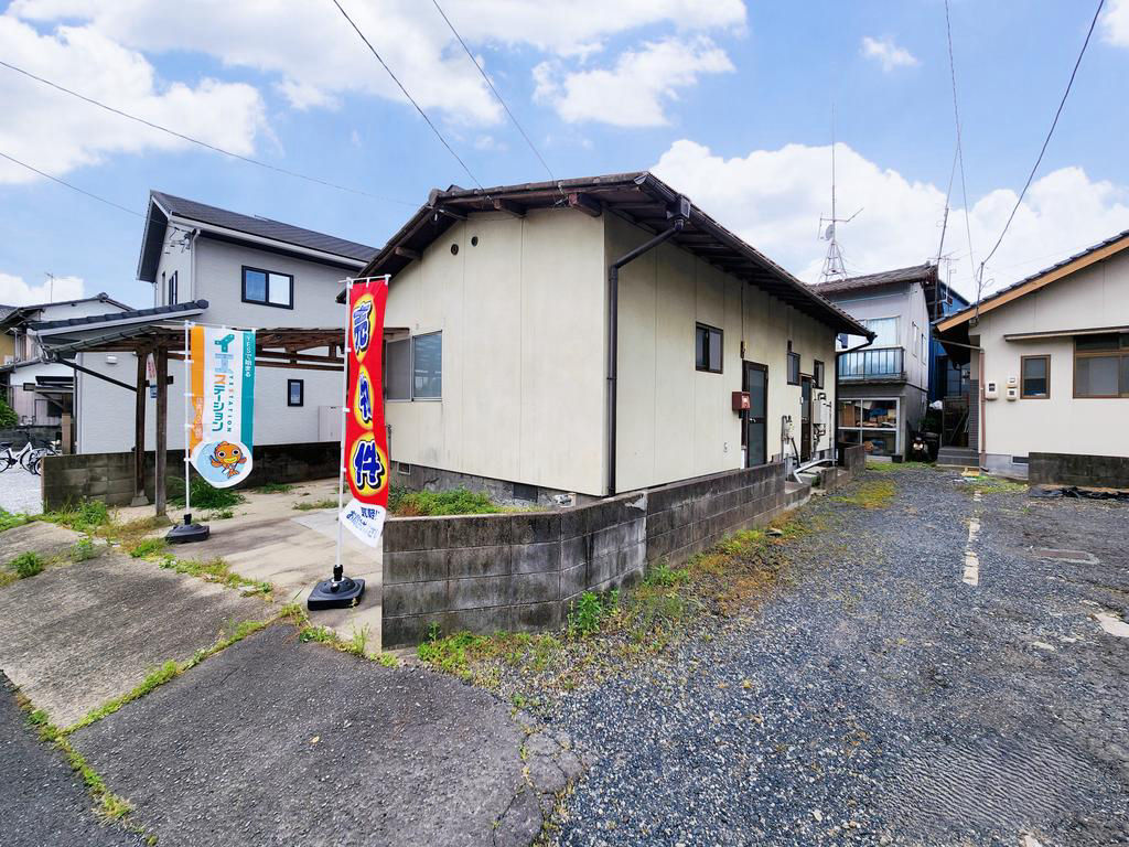 4DK Traditional House in Tsuyama with Garden - Thumbnail 3