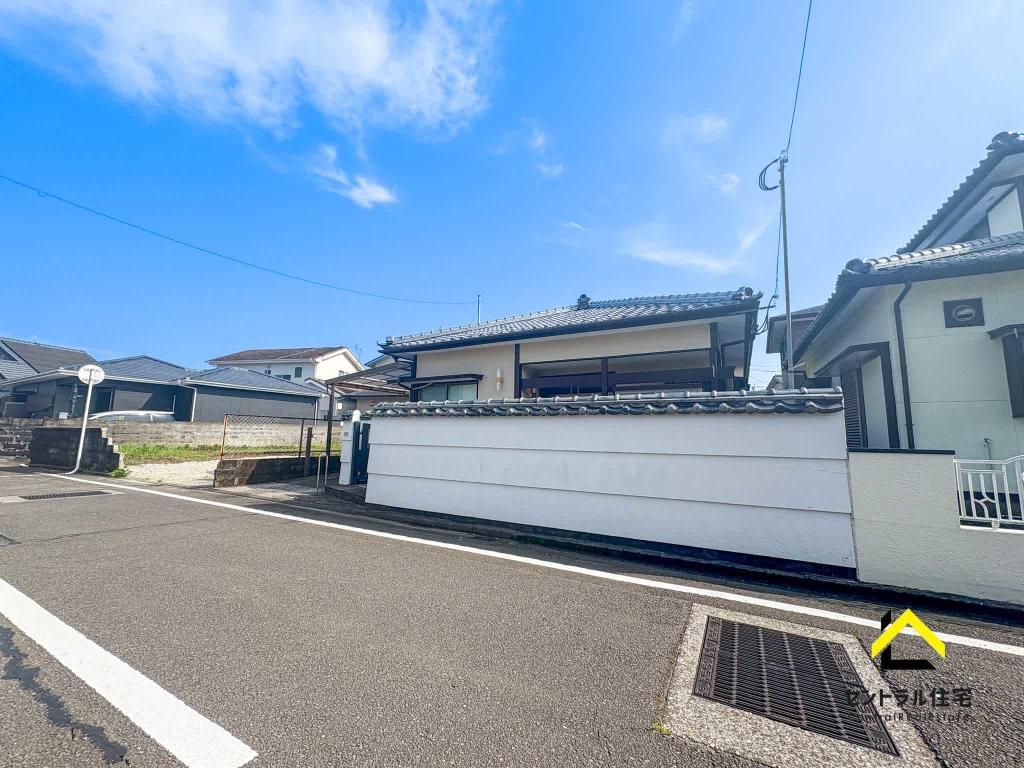 Renovated 5DK House in Miyazaki with 2 Parking Spaces - Thumbnail 3