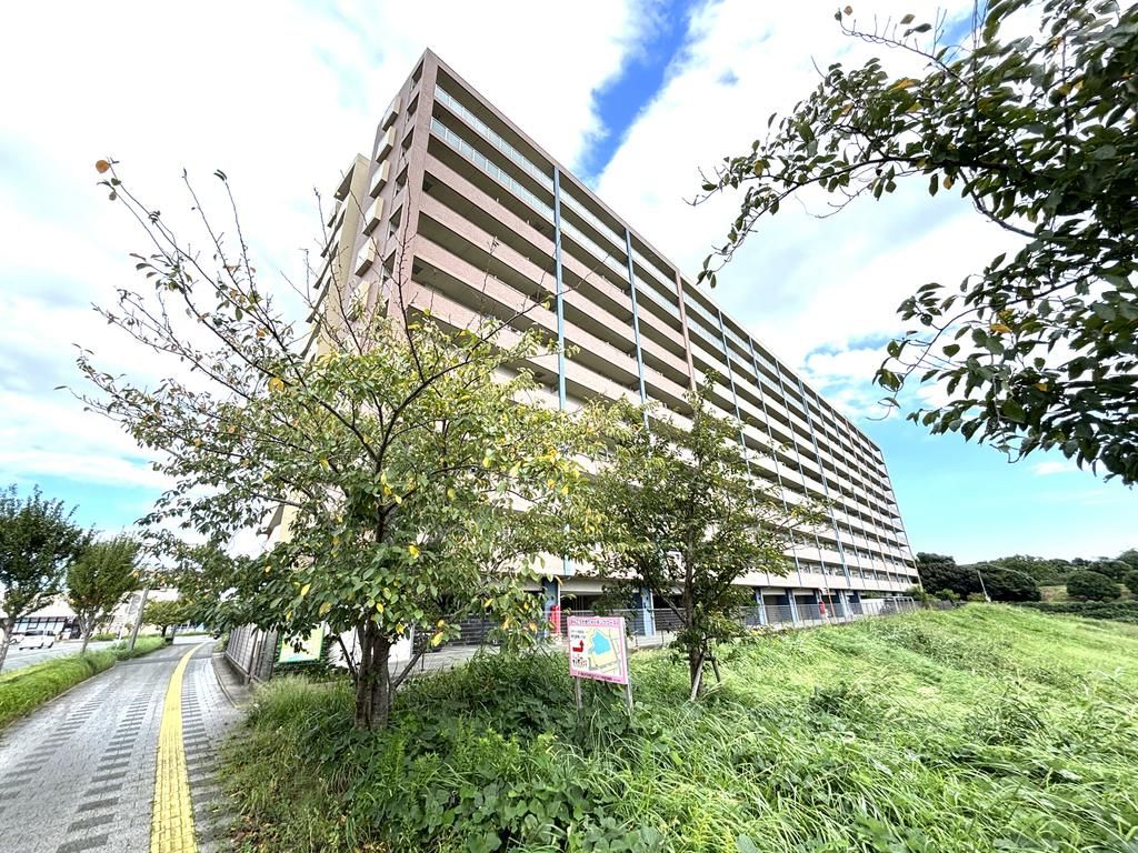 Renovated 4LDK Apartment for Sale near Yayoi-ga-oka Station, Tosu - Thumbnail 2