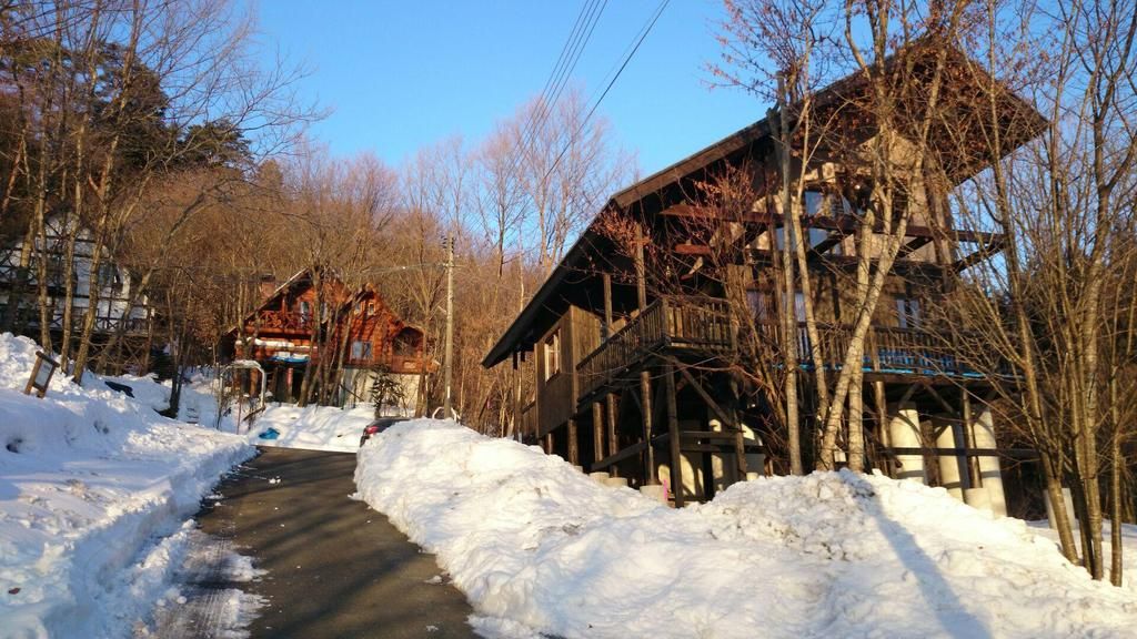 Mountain Retreat in Yoshawa, Hatsukaichi - 2SLDK House for Sale - Thumbnail 3