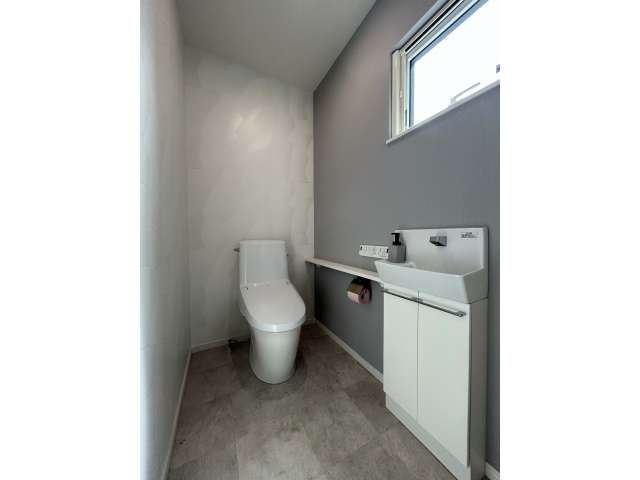 3LDK Near-New House with Garage in Akita City - Thumbnail 4