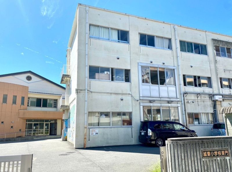 Royal Garden Tokushima Central Park East Riverside 3LDK Apartment - Thumbnail 4