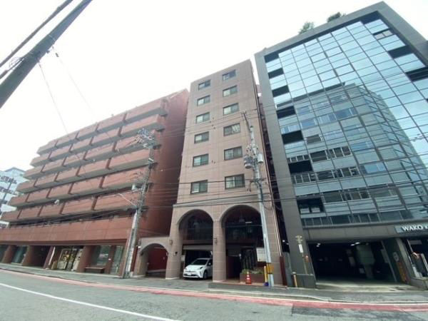 Hiroshima apartment near Shukkeien Garden with balcony - Thumbnail 2
