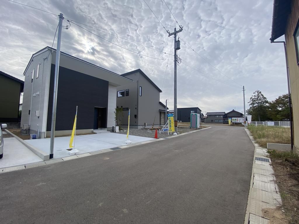 LINKSTAGE Komatsu Fujishima Plot for Sale in Komatsu, Ishikawa - Thumbnail 2