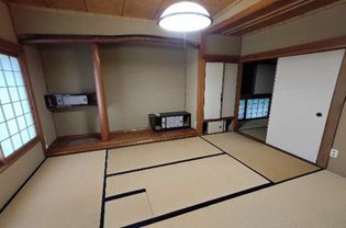 6DK Wooden House for Sale in Mihara, Hiroshima - 151.53 sqm - Thumbnail 3