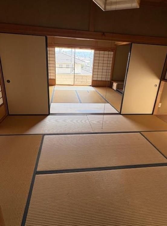5LDK House in Fukuyama with 319 sqm Floor Area - Thumbnail 2