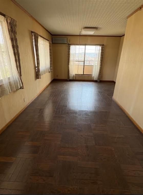 5LDK House in Fukuyama with 319 sqm Floor Area - Thumbnail 4
